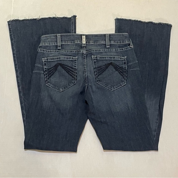 Ariat Jeans Flared Leg Raw Hem Blue Real Denim Ladies Women 29R (29x33) - Picture 4 of 6